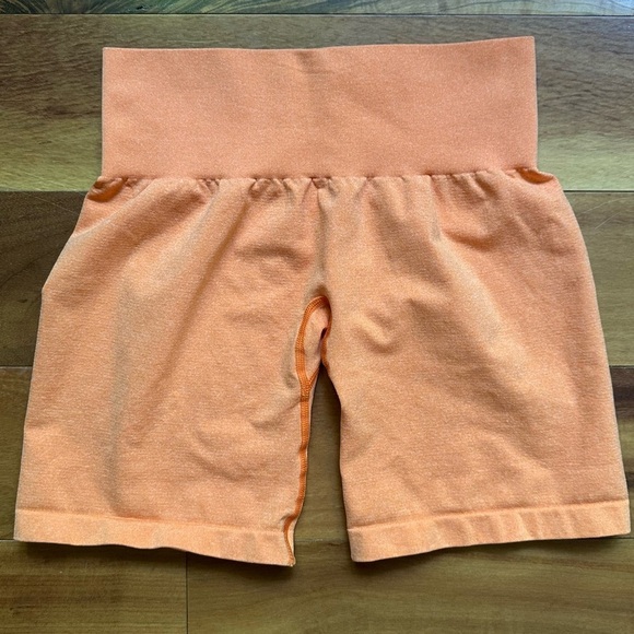 NVTGN Seamless Shorts - Picture 3 of 5